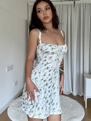 Vàng nhỏ sexy váy trượt Halter Slim Fit váy đường dây cổ váy