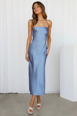 Phương pháp Pháp Đồ ăn tối Slim Cross Strap Halter Slim Mid Length Đồ ăn tối