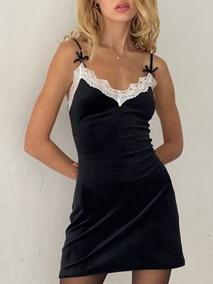 Chiếc váy tay không tay gói áo đùi tùy chỉnh sexy khát khao tinh khiết mạt khâu dây đai túi đùi váy
