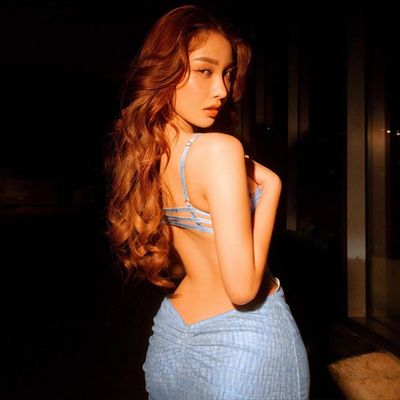 Sexy lồng ngực rỗng bọc hoàng gia chị em gió thạch cao tùy chỉnh động vật in ngắn váy váy