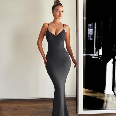 Chiếc váy đuôi cá màu mịn sexy